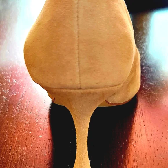 Vince Camuto Tortilla Cadie Heel Pump - Picture 4 of 5